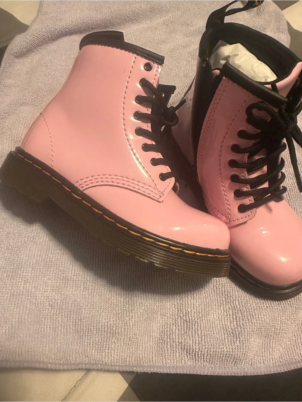 Dr. Martens Kids Pink Patent Lace-Up Boots